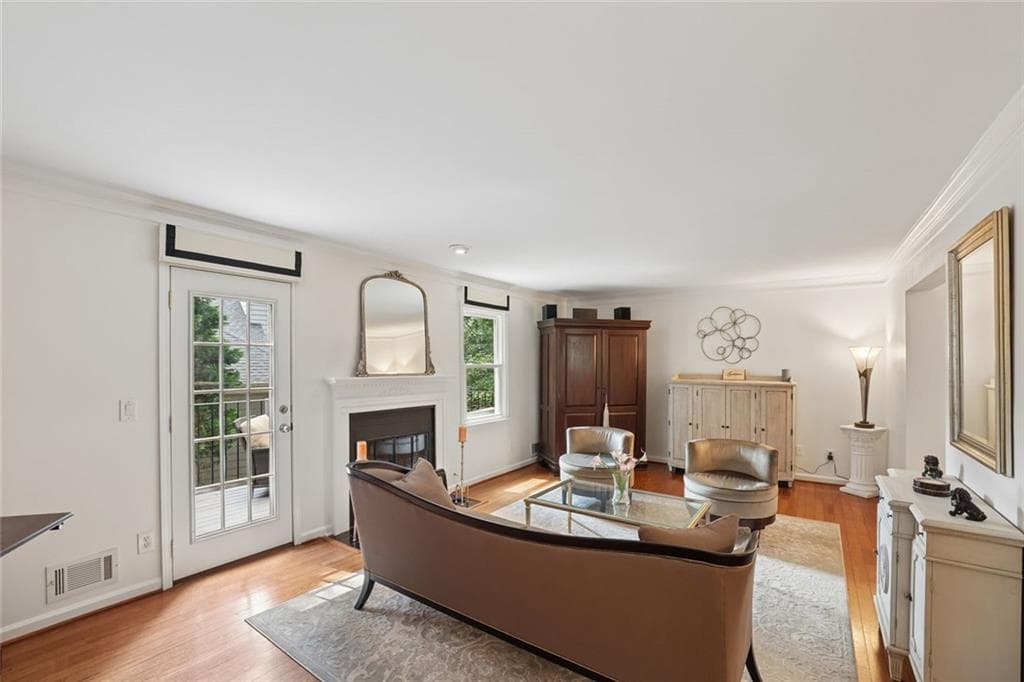 3 bedroom, 4 bathroom, 2,420 sq ft townhouse for sale at 13 Sycamore Station, Decatur, GA 30030 — photo 9