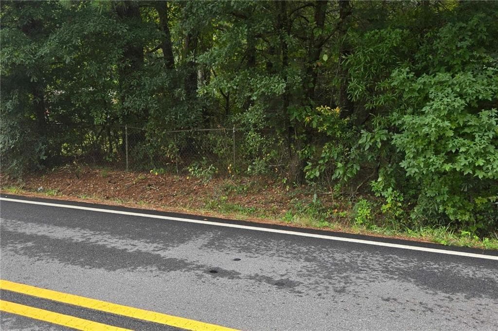 single family residence under contract at 2385 Lake Rockaway Road, Conyers, GA 30012 — photo 3