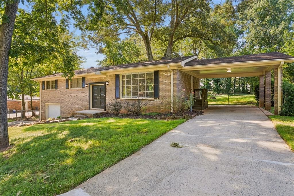 3 bedroom, 2 bathroom, 1,404 sq ft single family residence under contract at 1209 Siesta Lane, Acworth, GA 30102 — photo 2