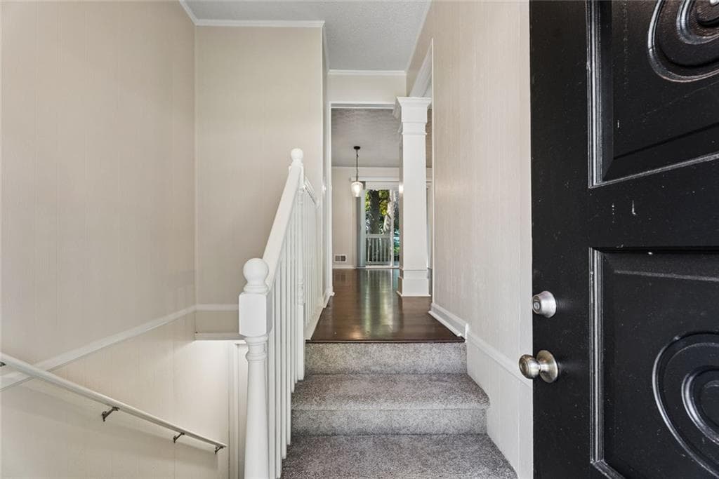 3 bedroom, 2 bathroom, 1,404 sq ft single family residence under contract at 1209 Siesta Lane, Acworth, GA 30102 — photo 3