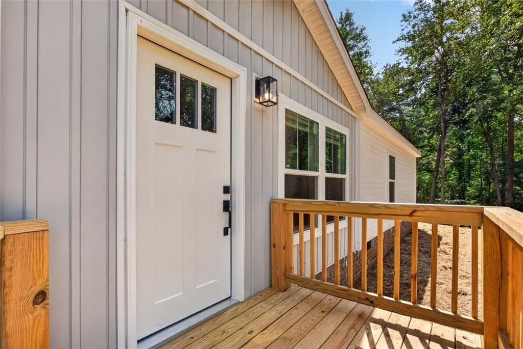 3 bedroom, 2 bathroom, 1,600 sq ft single family residence under contract at 758 Upper Burris Road, Canton, GA 30114 — photo 6