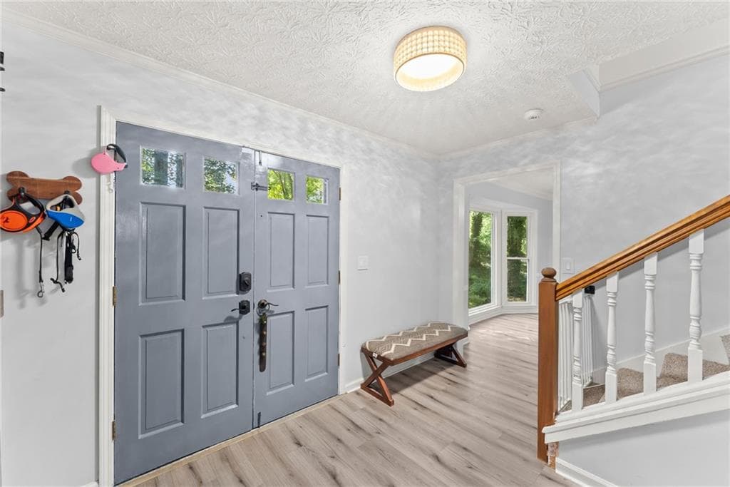 5 bedroom, 4 bathroom, 2,896 sq ft single family residence for sale at 3824 Shawnee Run, Lilburn, GA 30047 — photo 5
