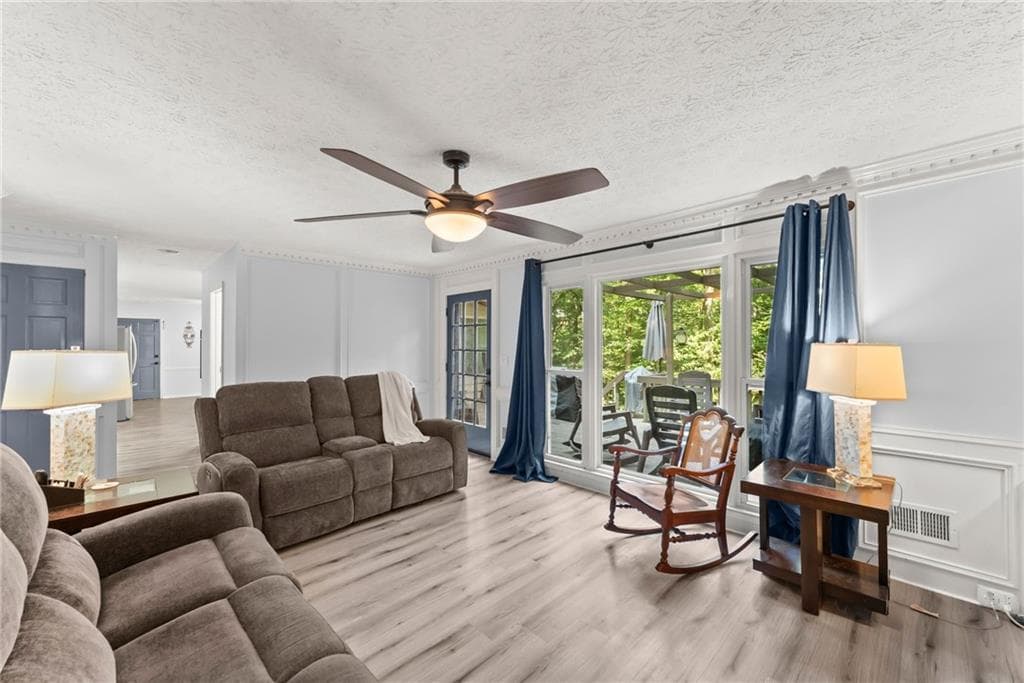 5 bedroom, 4 bathroom, 2,896 sq ft single family residence for sale at 3824 Shawnee Run, Lilburn, GA 30047 — photo 8