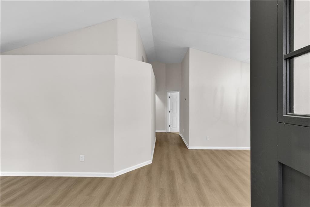 3 bedroom, 2 bathroom, 1,287 sq ft single family residence under contract at 713 Stonebridge Way, Lithonia, GA 30058 — photo 5