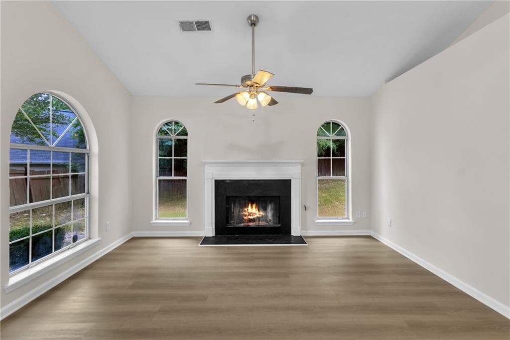3 bedroom, 2 bathroom, 1,287 sq ft single family residence under contract at 713 Stonebridge Way, Lithonia, GA 30058 — photo 6