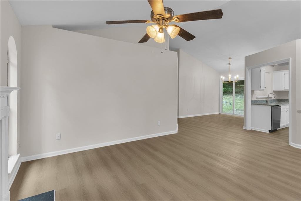 3 bedroom, 2 bathroom, 1,287 sq ft single family residence under contract at 713 Stonebridge Way, Lithonia, GA 30058 — photo 8