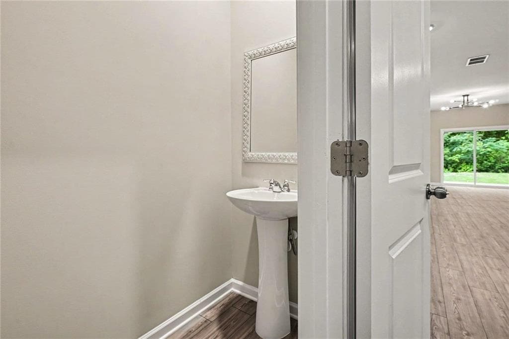 5 bedroom, 3 bathroom, 2,365 sq ft single family residence for sale at 59 Osprey Overlook Drive, Braselton, GA 30517 — photo 7