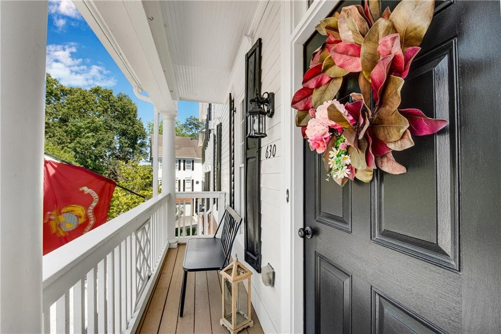 3 bedroom, 4 bathroom, 1,916 sq ft townhouse for sale at 630 Neel Reid Drive, Roswell, GA 30075 — photo 3