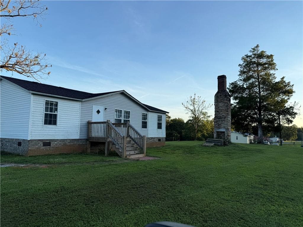 3 bedroom, 2 bathroom single family residence for rent at 3949 Highway 254 Road, Cleveland, GA 30528 for $1,700 a month