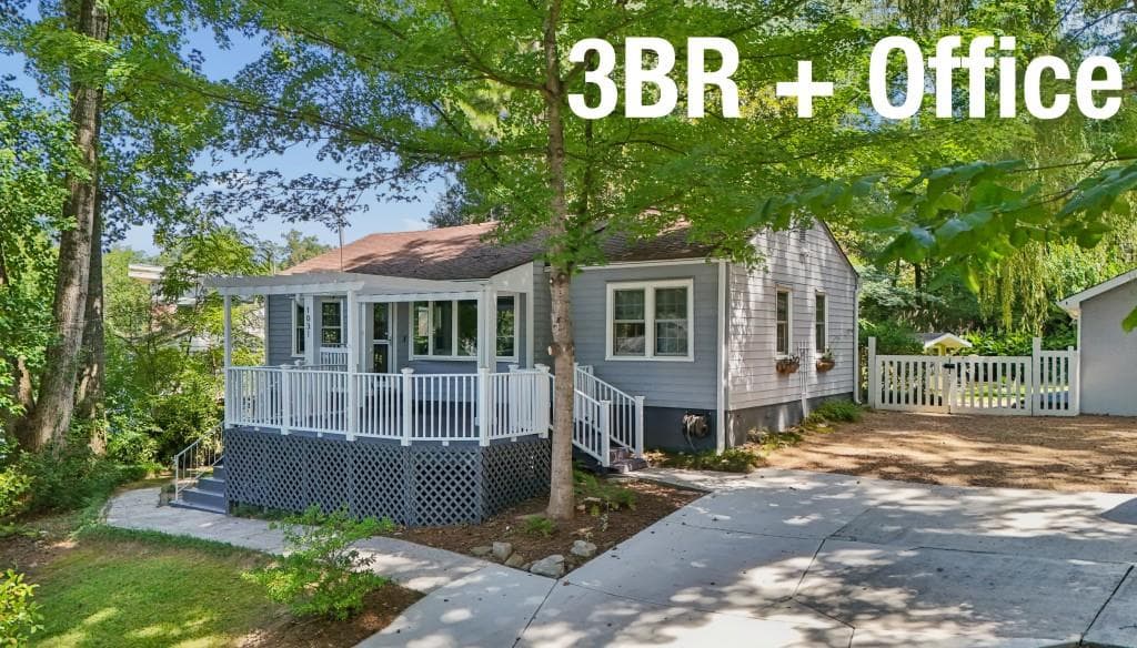 3 bedroom, 1 bathroom, 1,290 sq ft single family residence for sale at 1031 Shepherds Lane, Atlanta, GA 30324