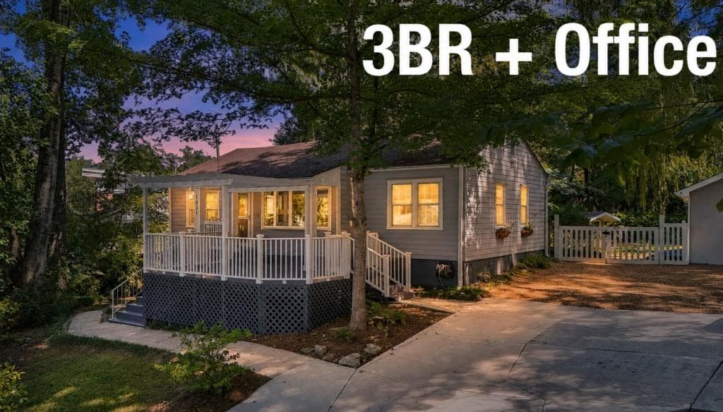3 bedroom, 1 bathroom, 1,290 sq ft single family residence for sale at 1031 Shepherds Lane, Atlanta, GA 30324 — photo 2