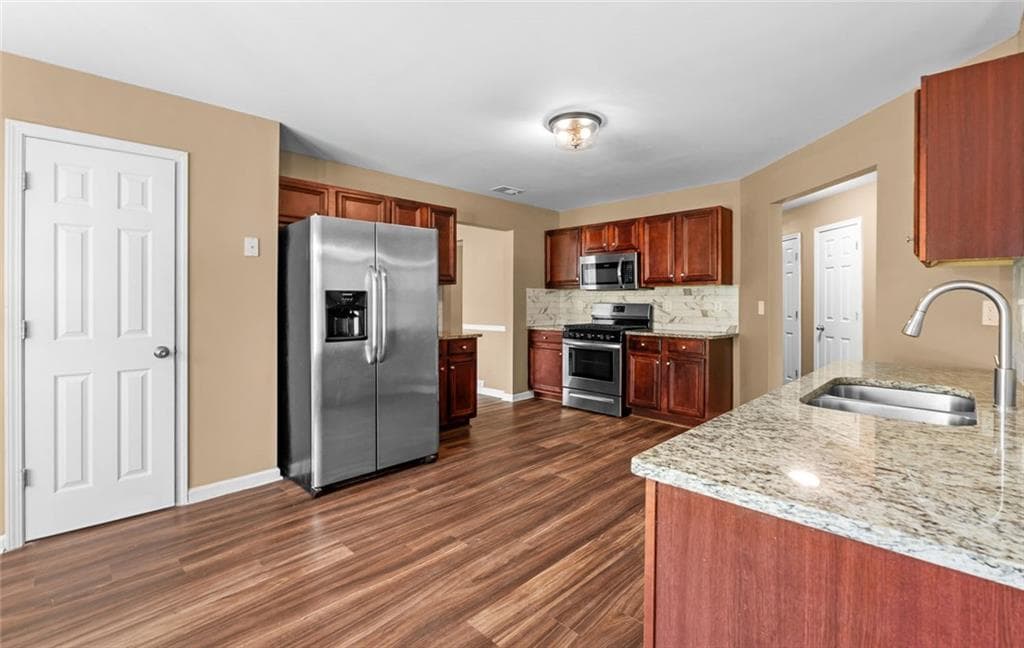 4 bedroom, 3 bathroom, 3,015 sq ft single family residence for rent at 4124 Alveston Drive, Atlanta, GA 30349 for $2,550 a month — photo 10