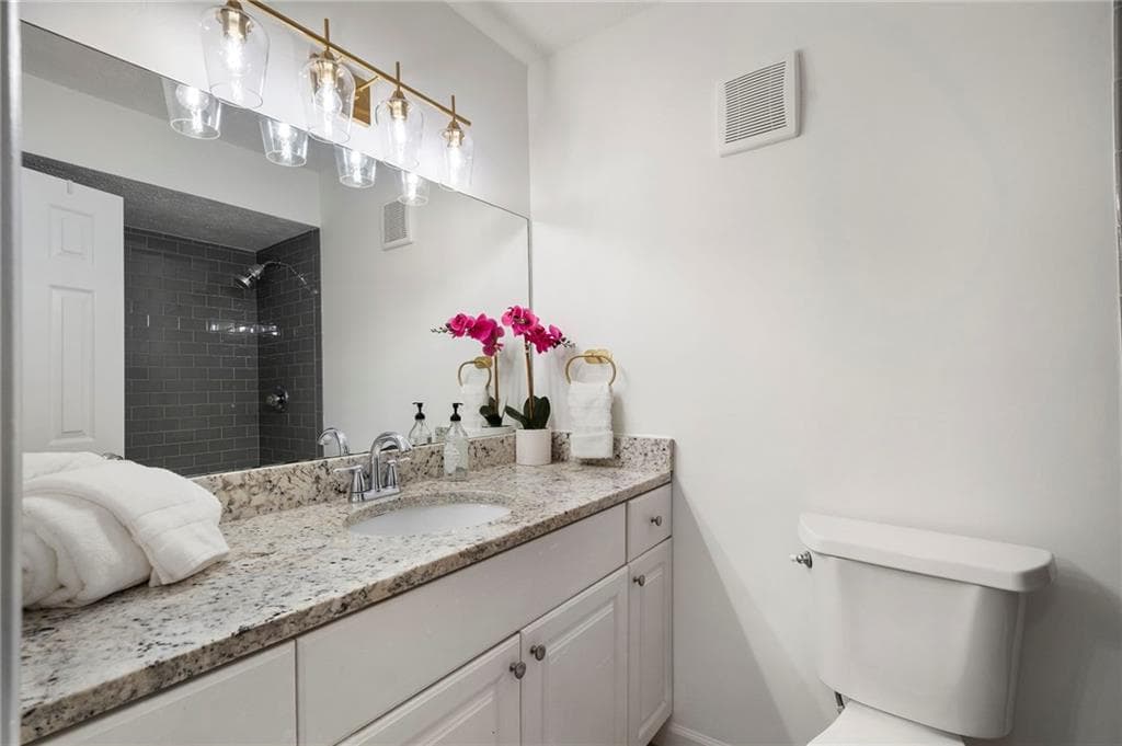 2 bedroom, 2 bathroom, 1,181 sq ft condominium under contract at 3470 Essex Avenue, Atlanta, GA 30339 — photo 9