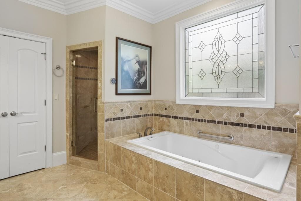 4 bedroom, 3 bathroom, 3,144 sq ft single family residence for sale at 1425 Pineway Drive, Atlanta, GA 30329 — photo 8