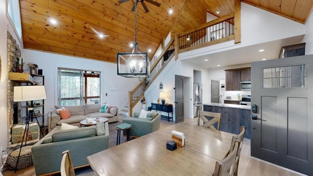 3 bedroom, 3 bathroom, 2,856 sq ft single family residence for sale at 345 Deer Trail, Mineral Bluff, GA 30559 — photo 9