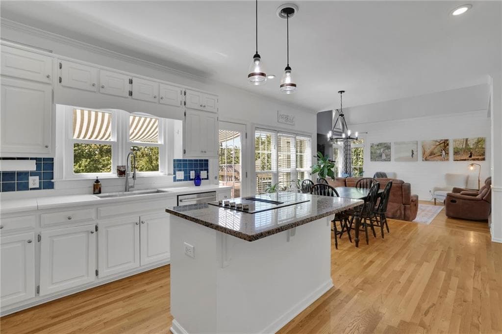 5 bedroom, 3 bathroom, 3,428 sq ft single family residence for sale at 4745 Aldbury Lane, Suwanee, GA 30024 — photo 4