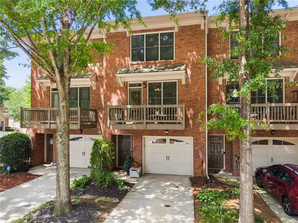 2 bedroom, 4 bathroom, 2,123 sq ft home for sale at 1372 Idlewood Parc Crossing, Tucker, GA