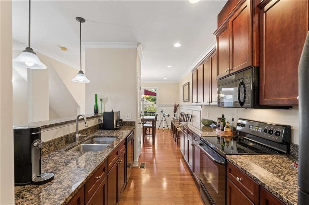 2 bedroom, 4 bathroom, 2,123 sq ft townhouse for sale at 1372 Idlewood Parc Crossing, Tucker, GA 30084 — photo 2
