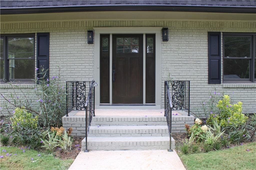 5 bedroom, 3 bathroom, 2,924 sq ft single family residence for sale at 1012 Rays Road, Stone Mountain, GA 30083 — photo 7