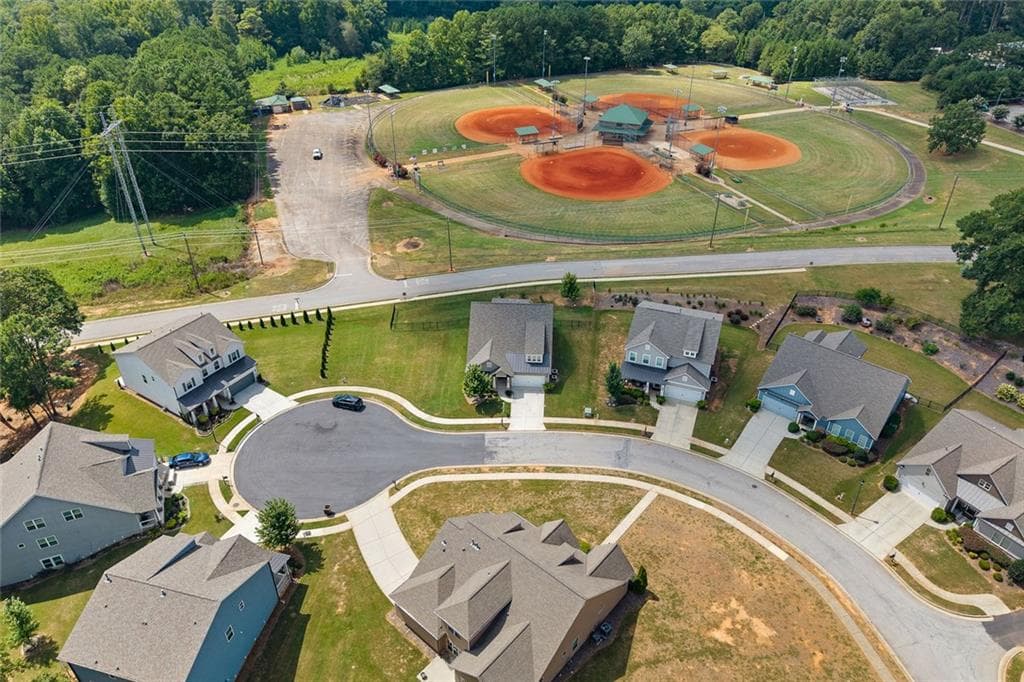4 bedroom, 4 bathroom, 2,853 sq ft single family residence for sale at 352 Chestnut Chase, Hoschton, GA 30548 — photo 3