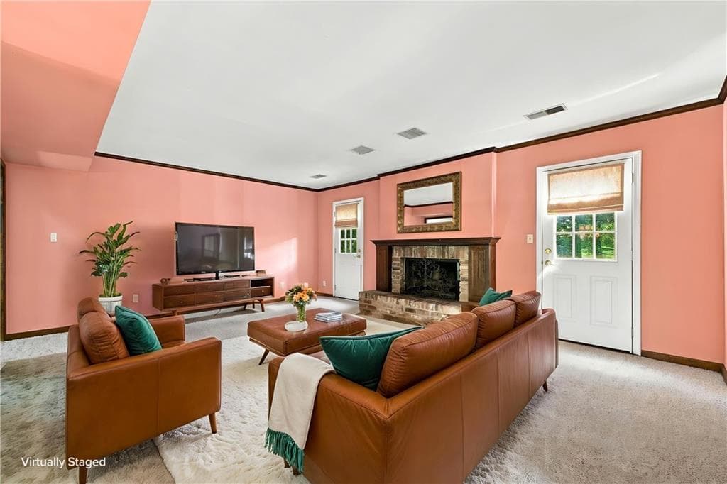 5 bedroom, 3 bathroom, 2,580 sq ft single family residence under contract at 102 Valley Brook Drive, Rome, GA 30161 — photo 5