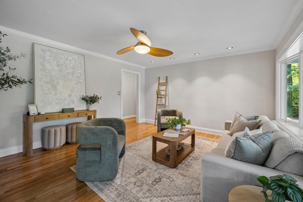 3 bedroom, 1 bathroom, 1,290 sq ft single family residence for sale at 1031 Shepherds Lane, Atlanta, GA 30324 — photo 3
