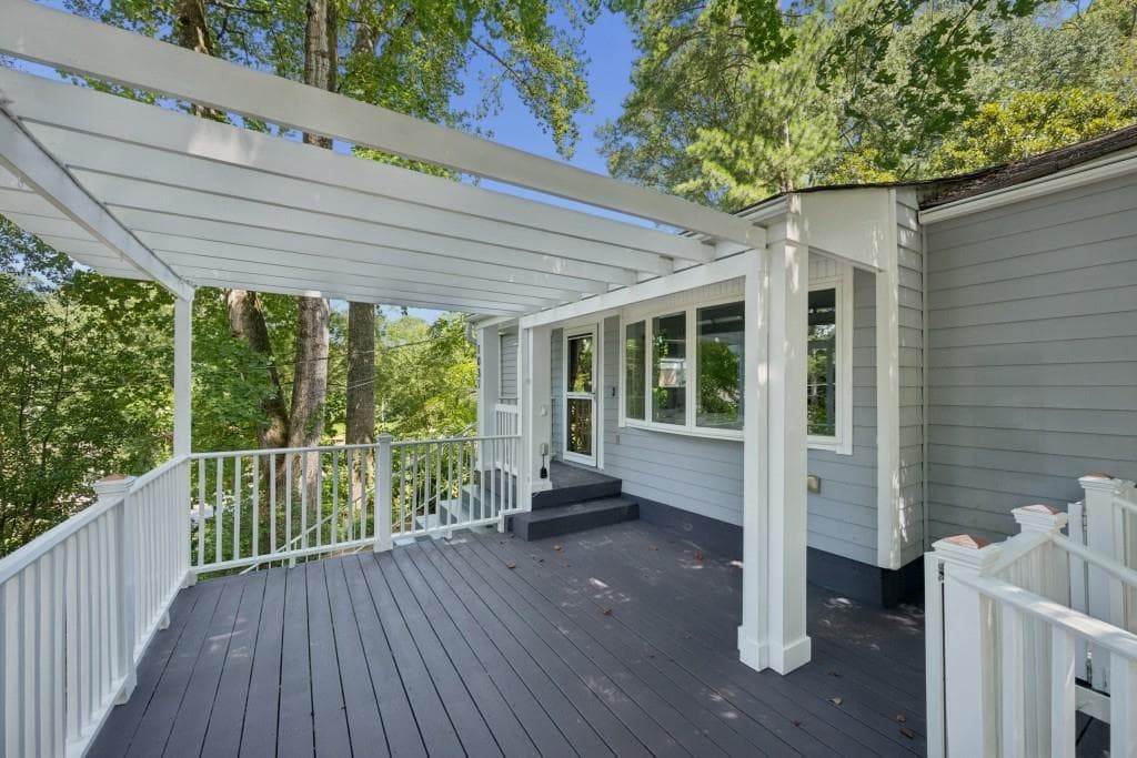 3 bedroom, 1 bathroom, 1,290 sq ft single family residence for sale at 1031 Shepherds Lane, Atlanta, GA 30324 — photo 6