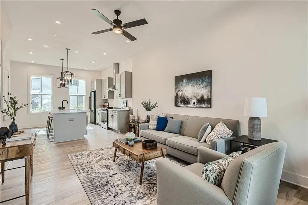 2 bedroom, 2 bathroom, 1,152 sq ft townhouse for rent at 180 Chestnut Circle, Atlanta, GA 30342 for $3,400 a month — photo 7
