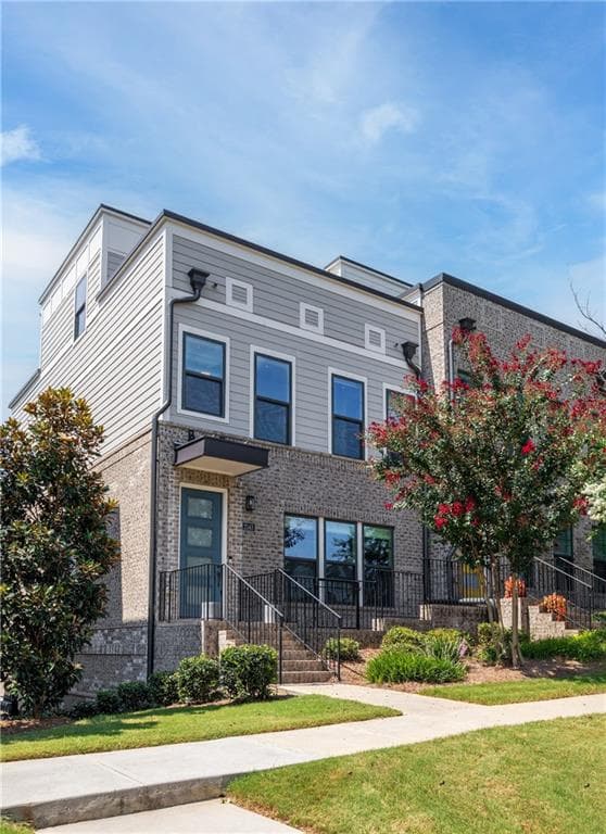 3 bedroom, 4 bathroom, 2,143 sq ft single family residence for rent at 2143 Burnside Drive, Atlanta, GA 30318 for $4,999 a month — photo 2