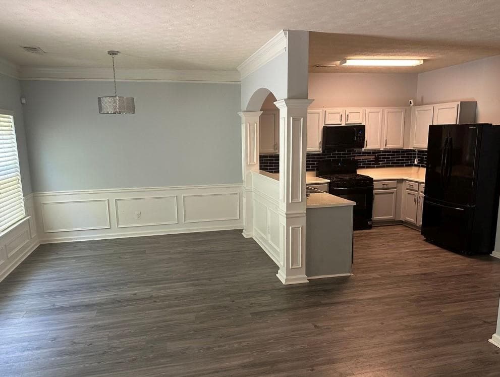 3 bedroom, 3 bathroom, 1,872 sq ft single family residence for sale at 5103 Jack Drive, Decatur, GA 30035 — photo 4