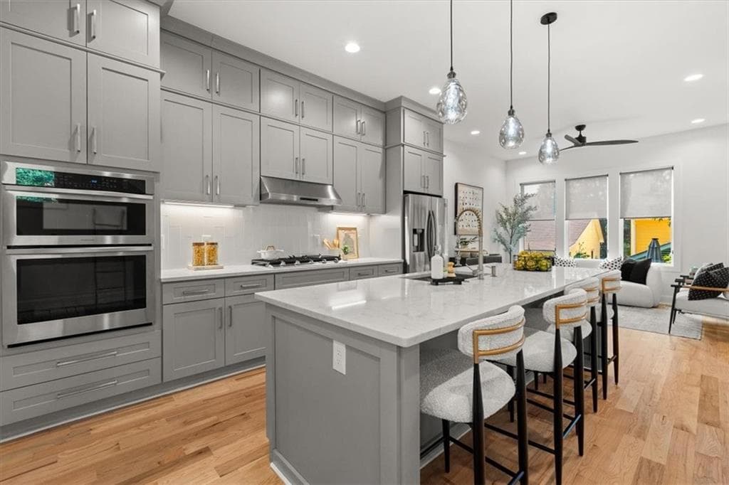 3 bedroom, 5 bathroom, 1,925 sq ft townhouse for sale at 176B Sampson Street, Atlanta, GA 30312 — photo 2