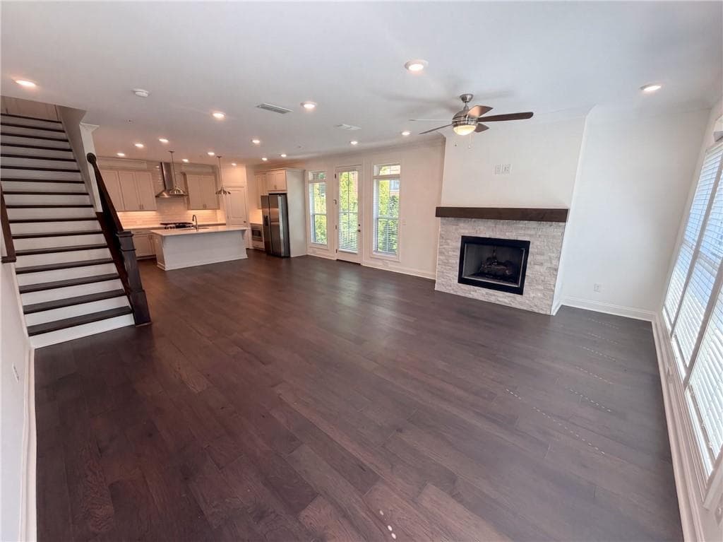 3 bedroom, 4 bathroom, 2,217 sq ft townhouse for sale at 415 Olmstead Way, Alpharetta, GA 30022 — photo 3