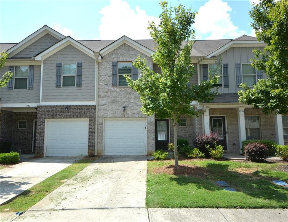 3 bedroom, 3 bathroom, 1,454 sq ft townhouse for sale at 1955 Old Dogwood, Jonesboro, GA 30238 — photo 2