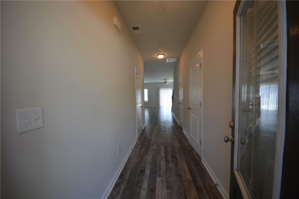 3 bedroom, 3 bathroom, 1,454 sq ft townhouse for sale at 1955 Old Dogwood, Jonesboro, GA 30238 — photo 6
