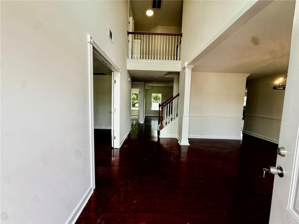 5 bedroom, 3 bathroom, 3,024 sq ft single family residence for sale at 510 Shire Lane, Fairburn, GA 30213 — photo 2