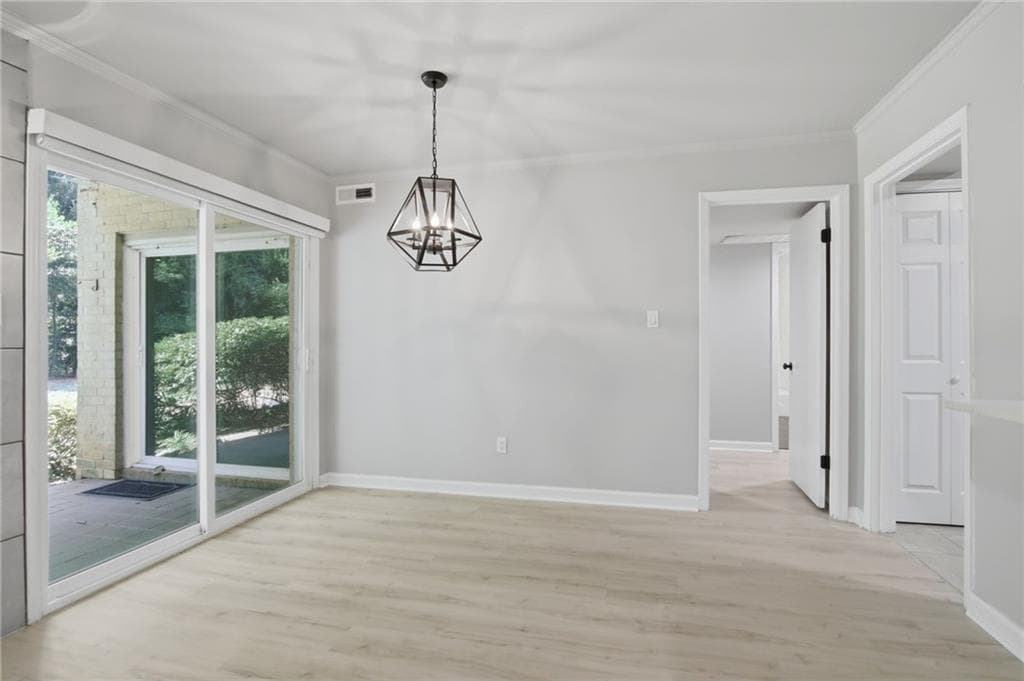 2 bedroom, 2 bathroom, 1,039 sq ft condominium for sale at 5400 Roswell Road N6, Sandy Springs, GA 30342 — photo 9