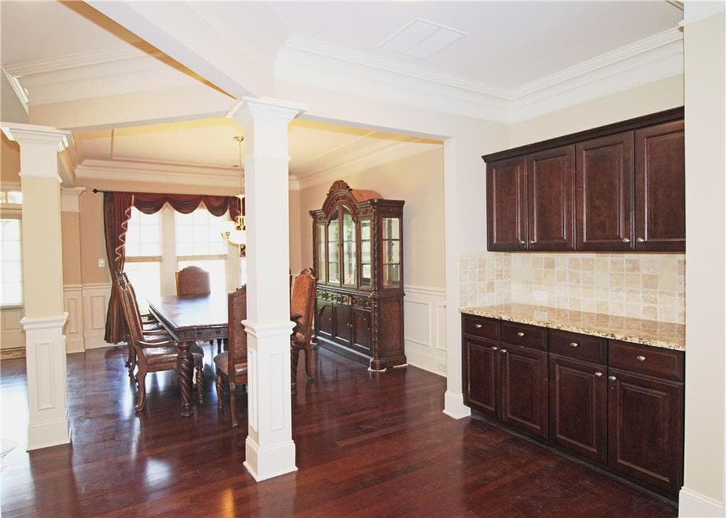 6 bedroom, 7 bathroom, 5,518 sq ft single family residence under contract at 1754 Morningdale Circle, Duluth, GA 30097 — photo 6