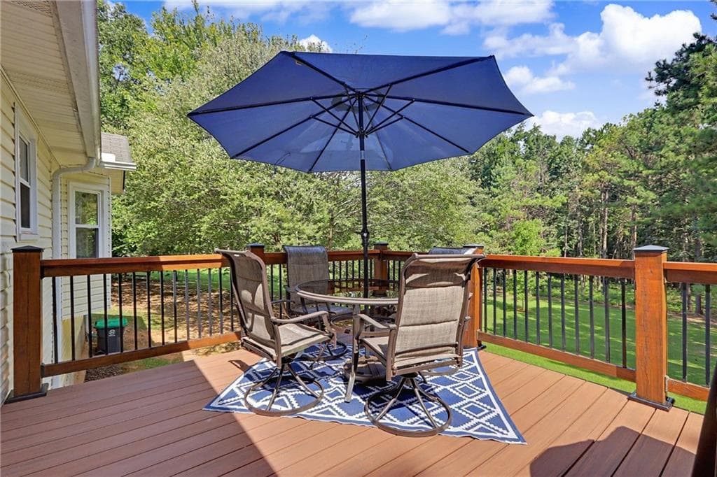 3 bedroom, 2 bathroom, 1,726 sq ft single family residence under contract at 305 Hillview Road, Hampton, GA 30228 — photo 8