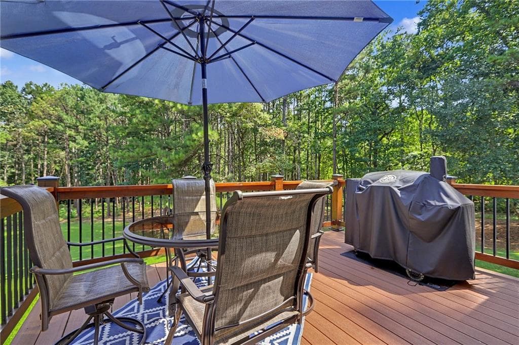 3 bedroom, 2 bathroom, 1,726 sq ft single family residence under contract at 305 Hillview Road, Hampton, GA 30228 — photo 9