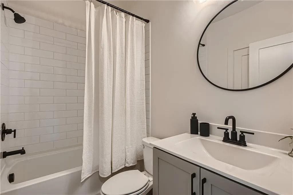 2 bedroom, 2 bathroom, 1,162 sq ft townhouse for sale at 180 Chestnut Circle, Atlanta, GA 30342 — photo 10