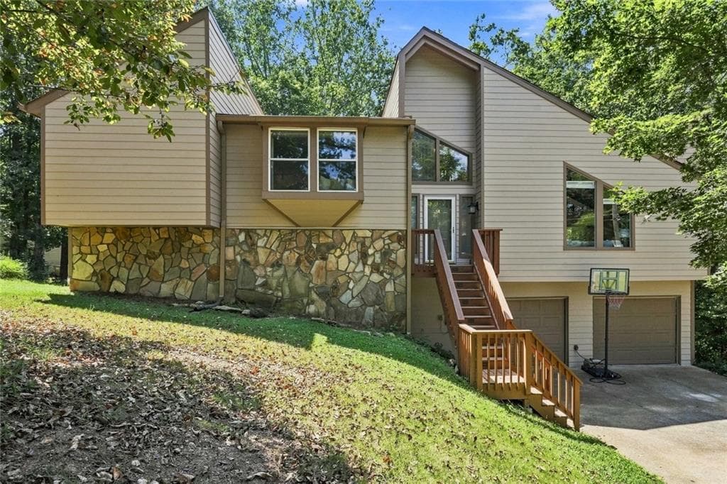 4 bedroom, 3 bathroom, 2,850 sq ft single family residence for sale at 3442 Winter Wood Trc, Marietta, GA 30062