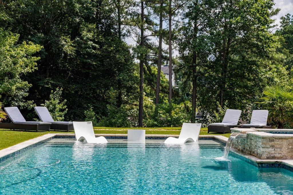 5 bedroom, 7 bathroom, 7,739 sq ft single family residence for sale at 2873 Osborne Road, Brookhaven, GA 30319 — photo 4