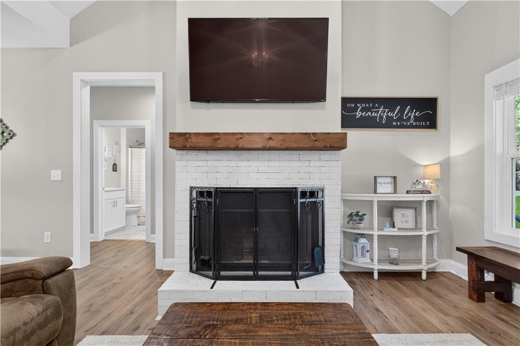 3 bedroom, 3 bathroom, 2,190 sq ft single family residence for sale at 3979 Pointe, Gainesville, GA 30506 — photo 9
