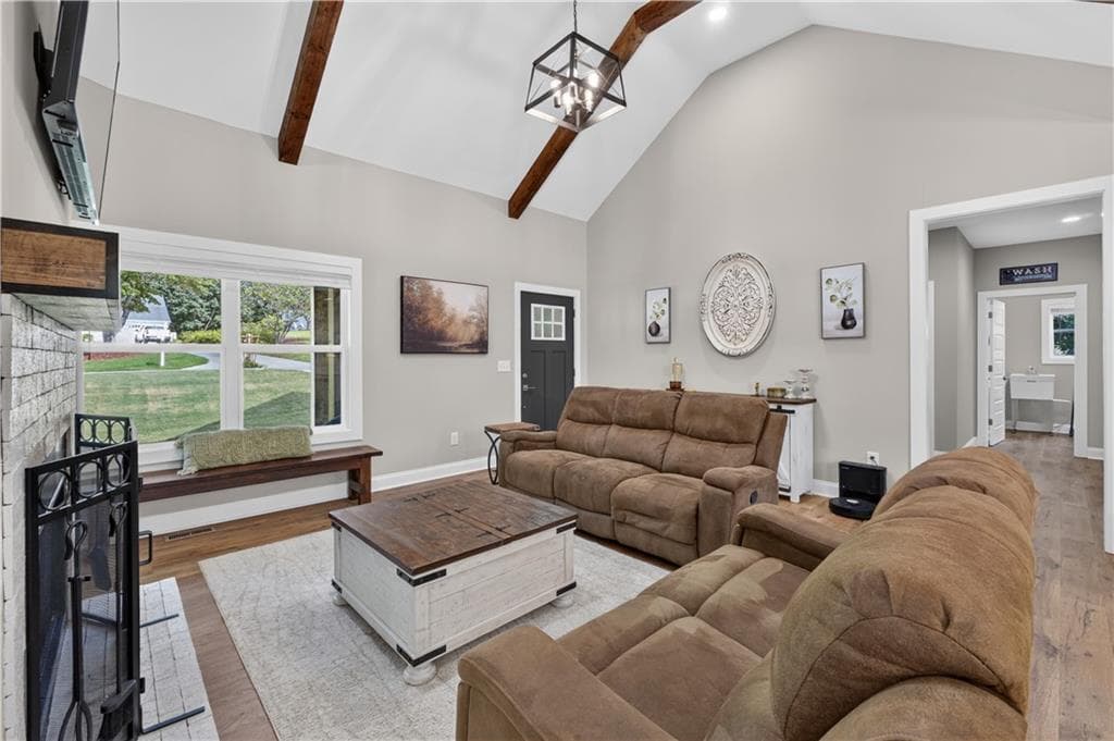 3 bedroom, 3 bathroom, 2,190 sq ft single family residence for sale at 3979 Pointe, Gainesville, GA 30506 — photo 10