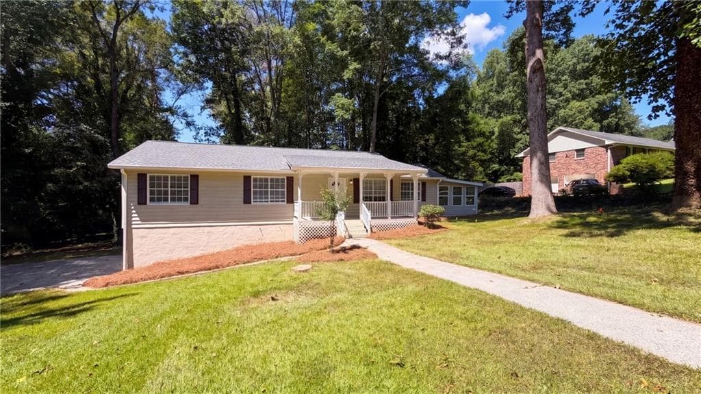 4 bedroom, 3 bathroom, 2,108 sq ft single family residence for sale at 368 Nottingham Way, Marietta, GA 30064 — photo 1 of 15