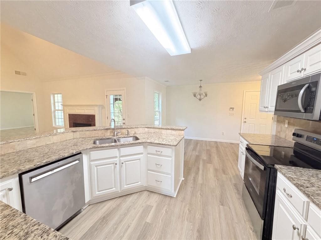 3 bedroom, 2 bathroom, 1,828 sq ft single family residence for sale at 2050 Windfield Drive, Monroe, GA 30655 — photo 2