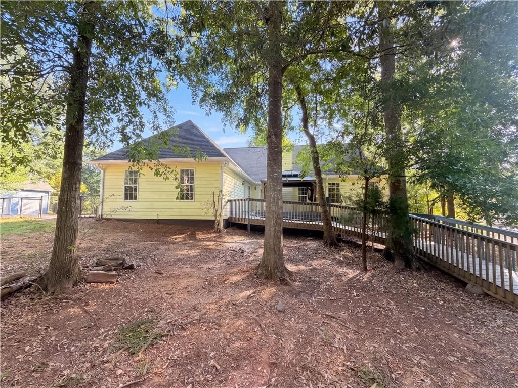 3 bedroom, 2 bathroom, 1,828 sq ft single family residence for sale at 2050 Windfield Drive, Monroe, GA 30655 — photo 5