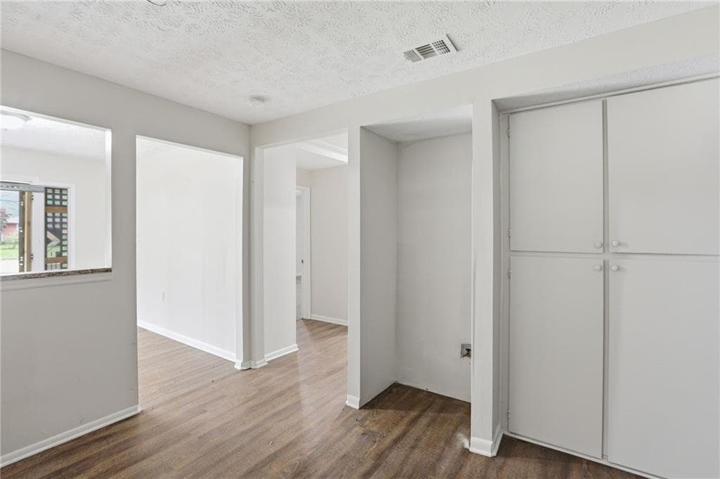 3 bedroom, 3 bathroom, 1,749 sq ft single family residence for sale at 4756 Glenwood Road, Decatur, GA 30035 — photo 8