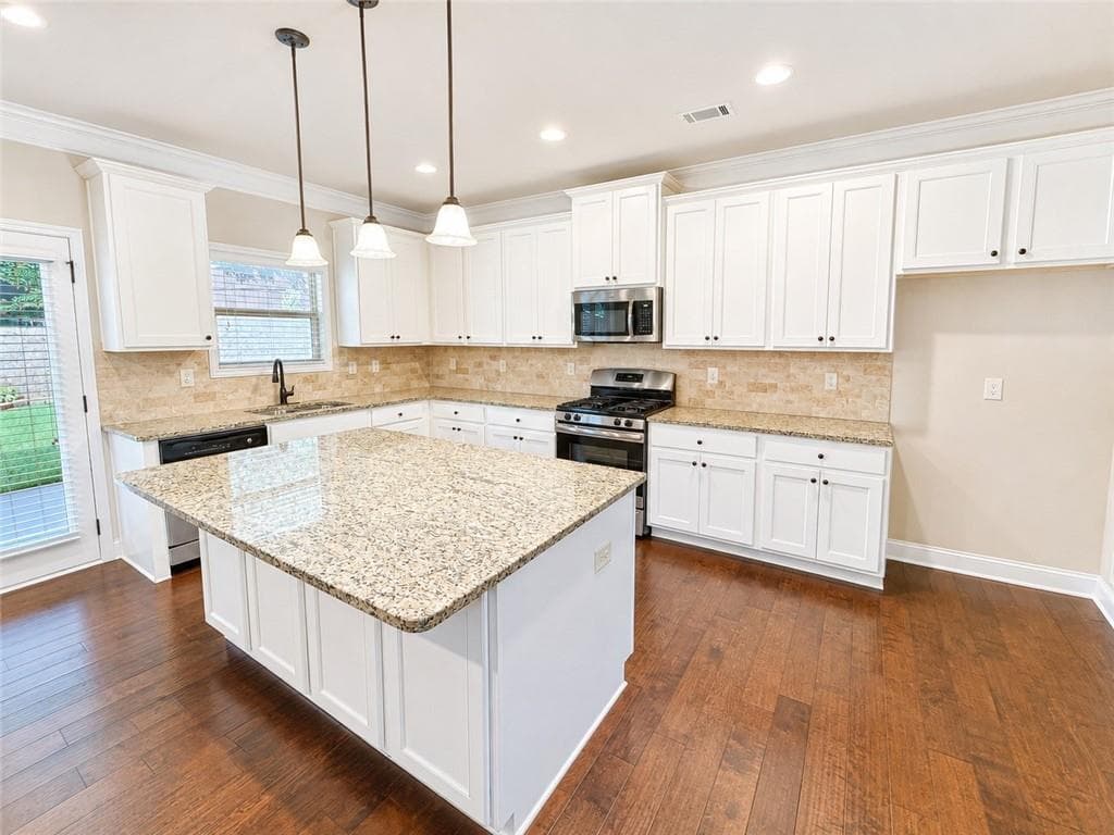 4 bedroom, 3 bathroom, 2,970 sq ft single family residence for sale at 2132 Nichols Valley Drive, Dacula, GA 30019 — photo 8