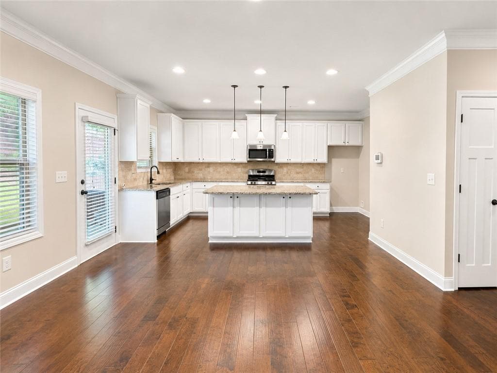 4 bedroom, 3 bathroom, 2,970 sq ft single family residence for sale at 2132 Nichols Valley Drive, Dacula, GA 30019 — photo 9